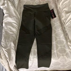 Workout leggings new!